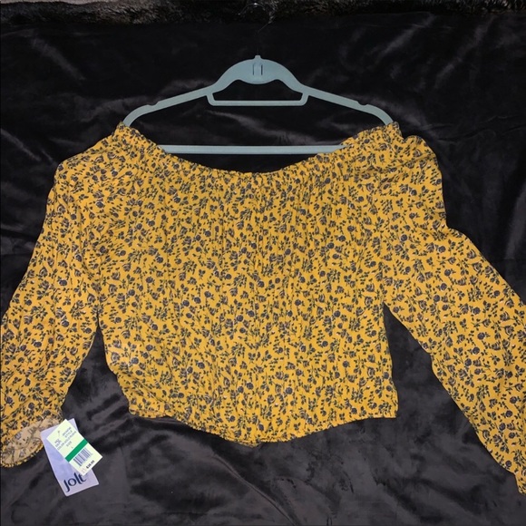 NWOT Jolt Butter Yellow Floral Long Sleeve Crop Top Small - Picture 3 of 4